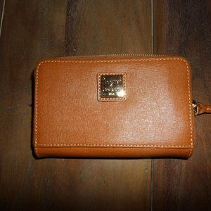 Dooney &Bourke Book style wallet